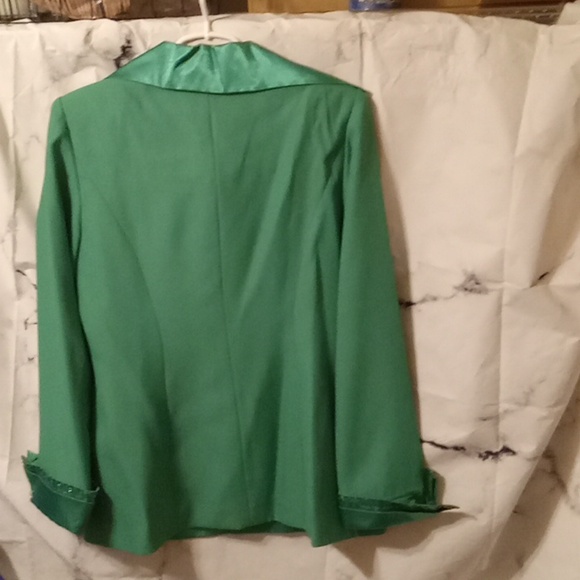 Lisa Rene 2 pc suit 10 - Picture 7 of 13